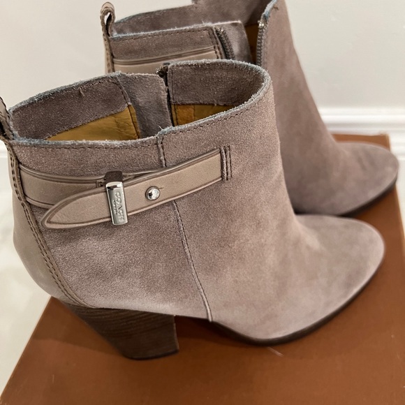 Cute Coach boots, light grey - Picture 8 of 8